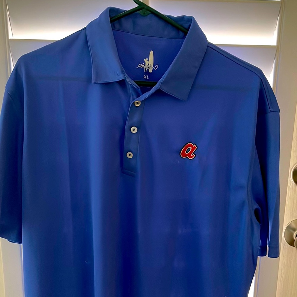 Johnnie O. Atlanta Braves polo. Like new. Size XL